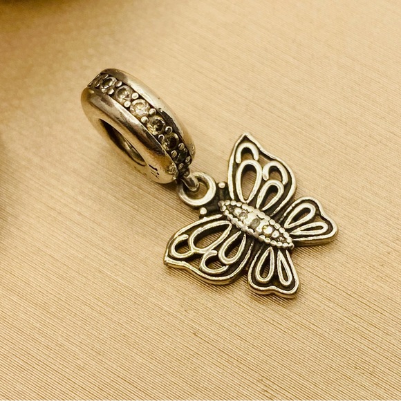 EUC Pandora 791255CZ Sterling Silver Love Takes Flight Butterfly Dangle Charm - Picture 7 of 9